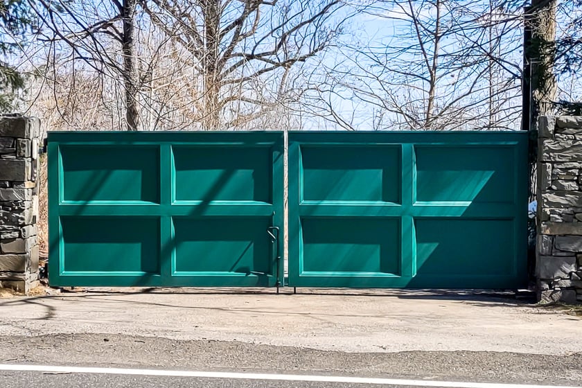 Gate-Solutions-Driveway-Gate-Green-Rectangle